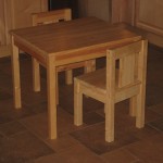 kids table and chairs
